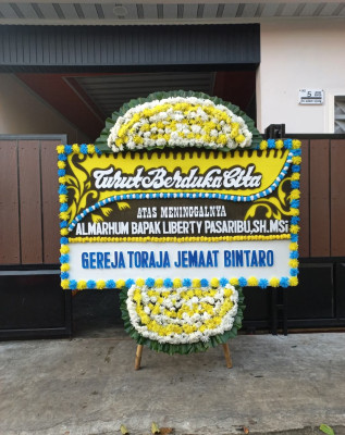Papan Bunga Duka di Tangkerang Tengah