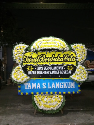 Papan Bunga Duka di Tangkerang Tengah